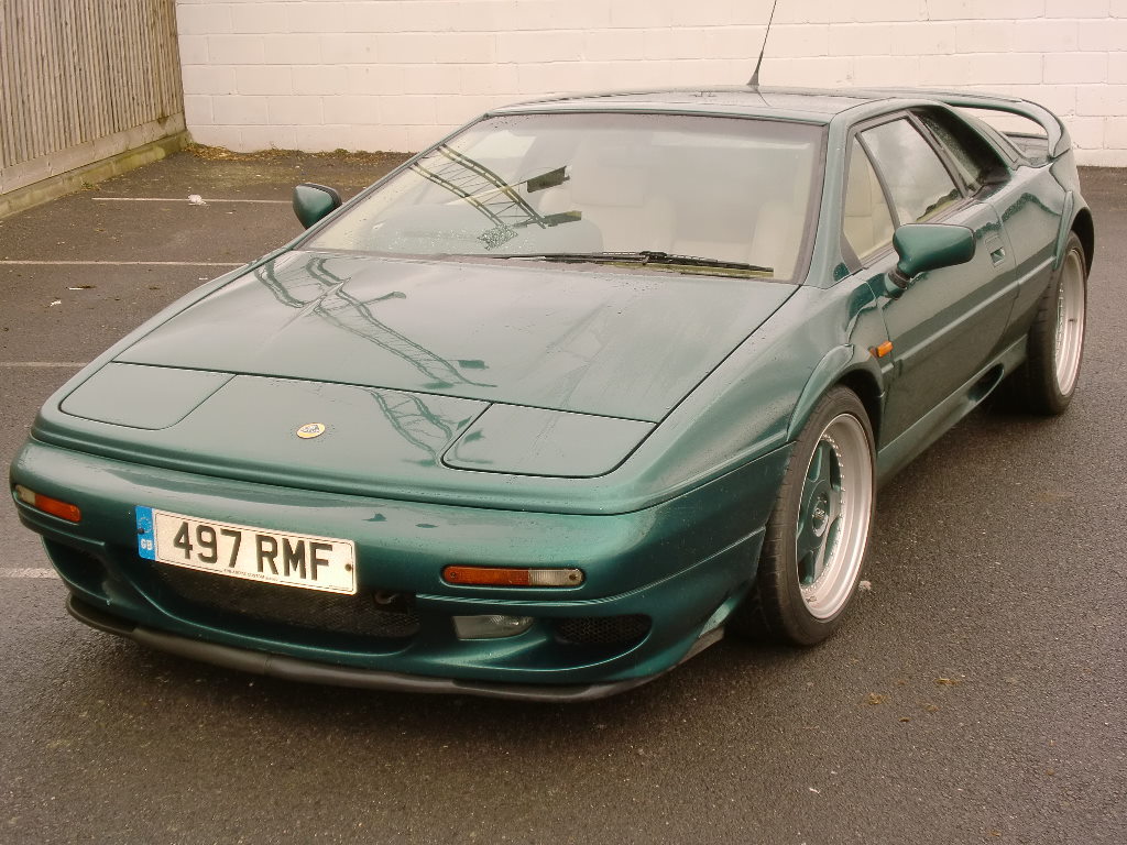 Lotus Esprit V8 GT